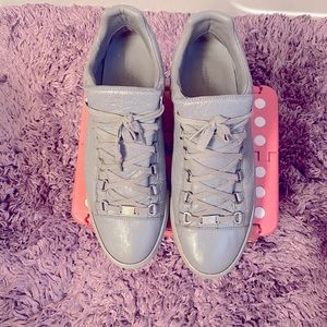 Men’s authentic balenciaga used shoes.